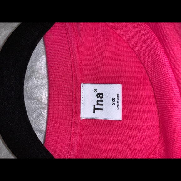 SOLD✨ Aritzia TNA long sleeve comfy top - Picture 2 of 5